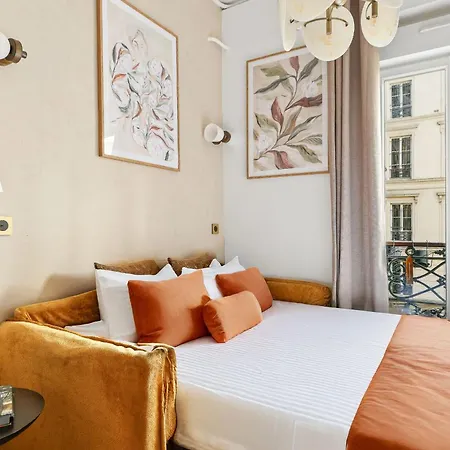 Parisian Chic Retreat - 2 Guests